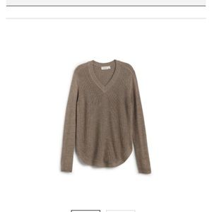 RD style tan v-neck tan sweater NWT